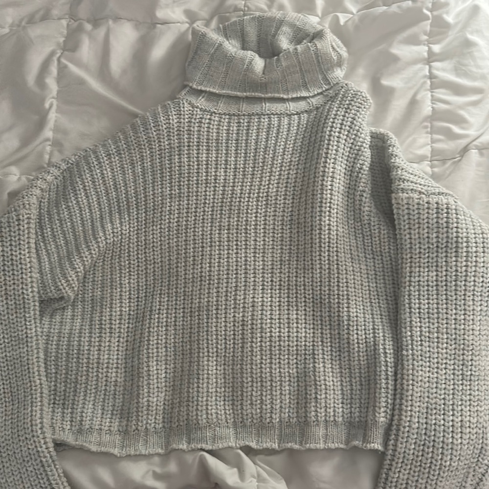 Guess TurtleNeck Gray Sweater